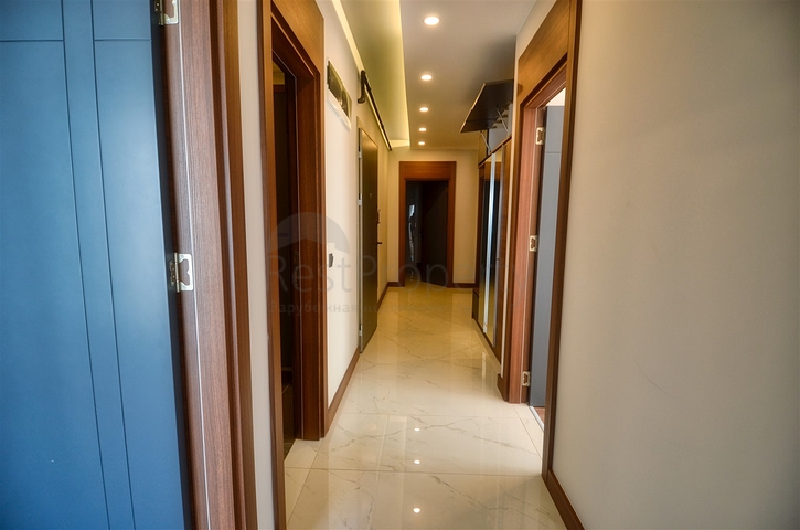 Spacious apartment 3 + 1 in Muratpaşa Antalya