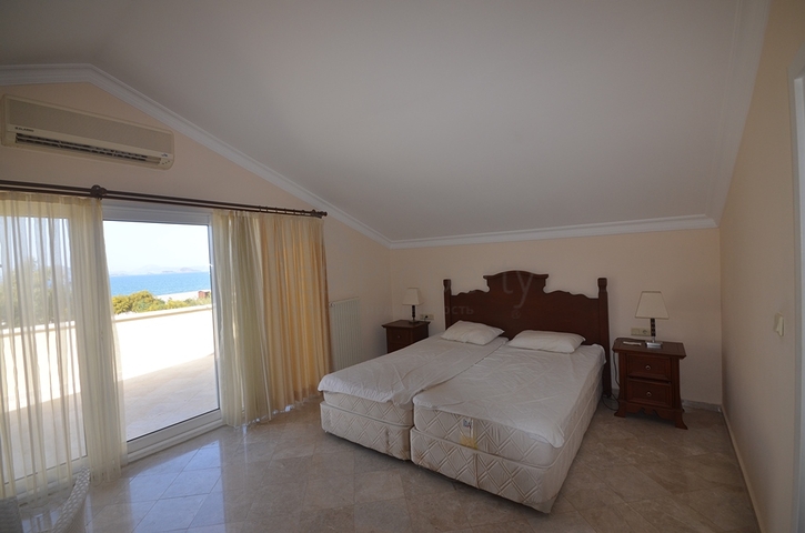 Property in Fethyie - detached villa -4 bedroom .