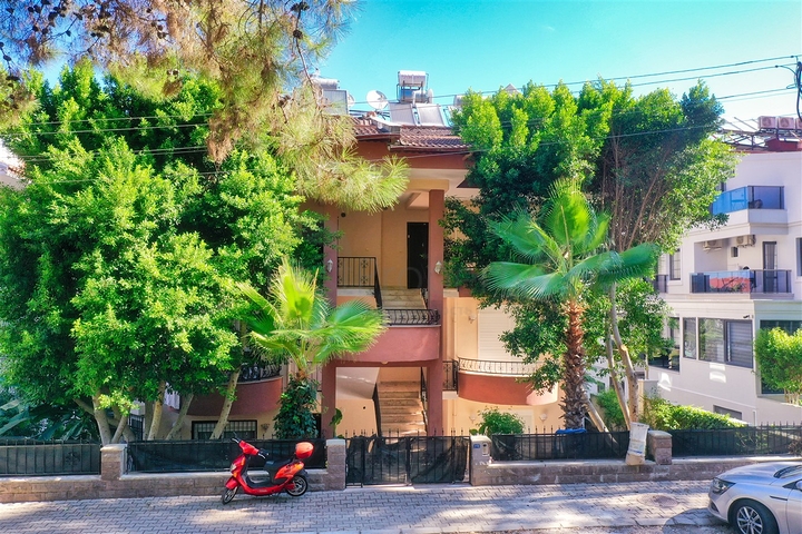 Apartment 3 + 1 in a picturesque area of Kemer - Antalya