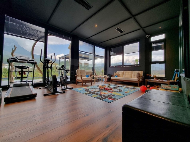 Luxurious Villa 8 + 2 in Konyaalti - Antalya