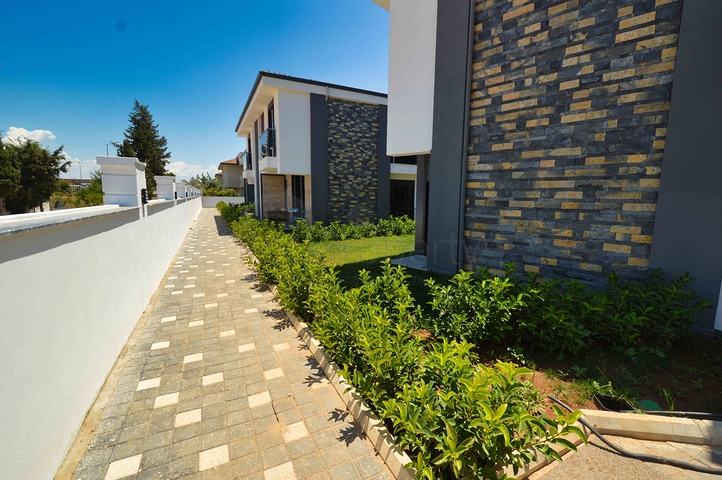 Villas in a luxurious 5 + 1 complex in the prestigious Lara - Antalya