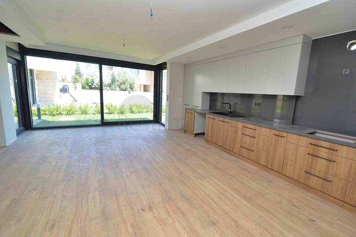 Villas in a luxurious 5 + 1 complex in the prestigious Lara - Antalya