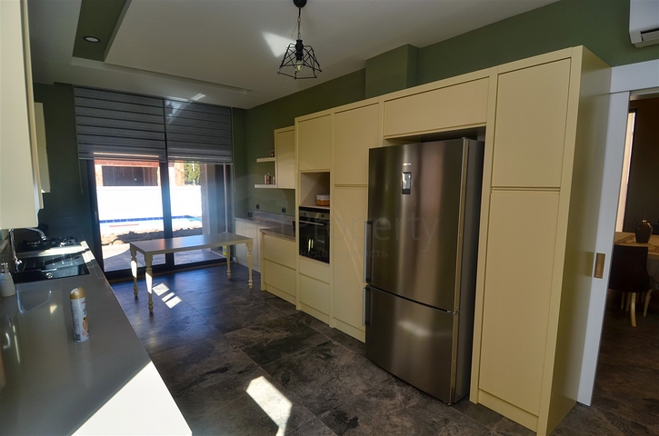 4+1  Villas in Doshemealti - Antalya