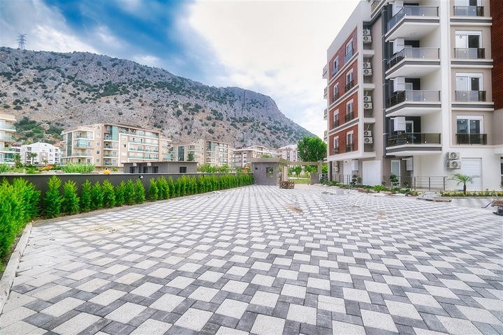 1+1 apartment in the Persimmon - Antalya neighborhood 