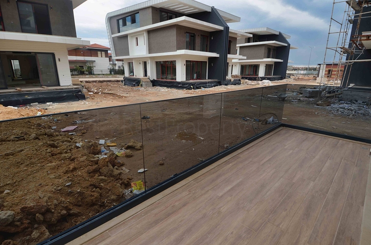 Villa in the complex Doshemealti area - Antalya 