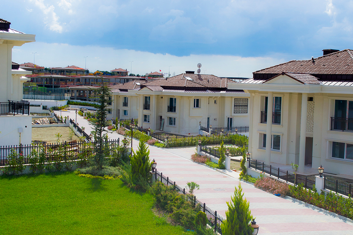 For sale 7 bedroom Luxury separate villa in Buyukcekmece For sale 7 bedroom Luxury separate villa in Buyukcekmece