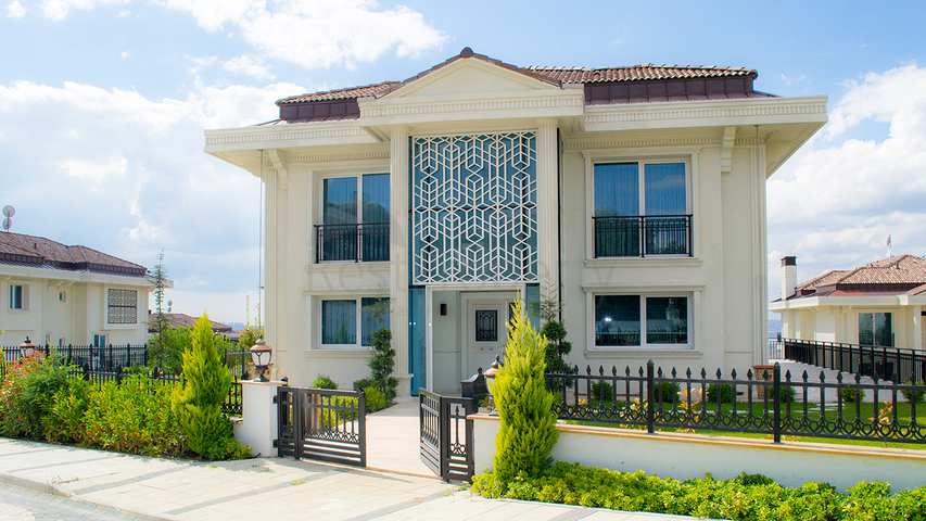 For sale 7 bedroom Luxury separate villa in Buyukcekmece For sale 7 bedroom Luxury separate villa in Buyukcekmece