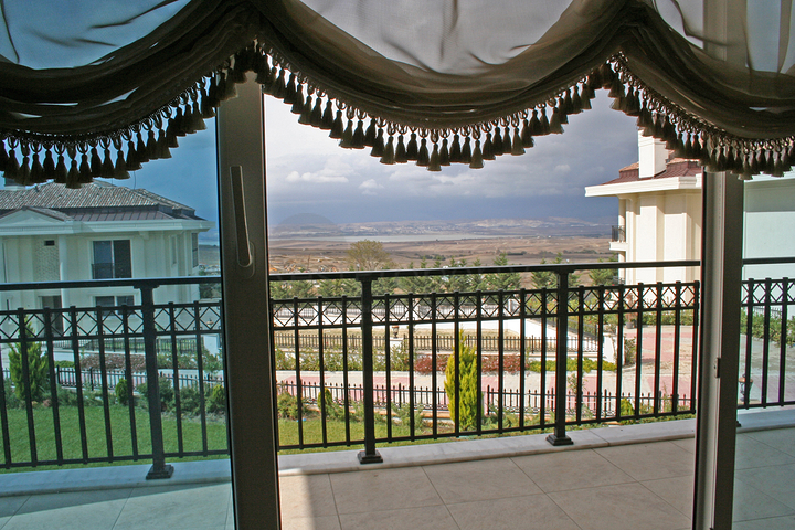 For sale 7 bedroom Luxury separate villa in Buyukcekmece For sale 7 bedroom Luxury separate villa in Buyukcekmece