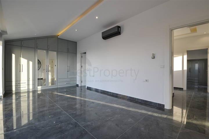 2+1 penthouse in Kargicak district  2+1 penthouse in Kargicak district