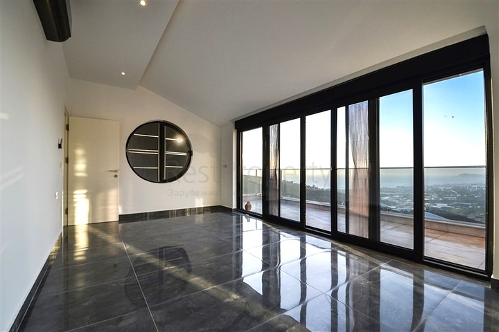 2+1 penthouse in Kargicak district  2+1 penthouse in Kargicak district