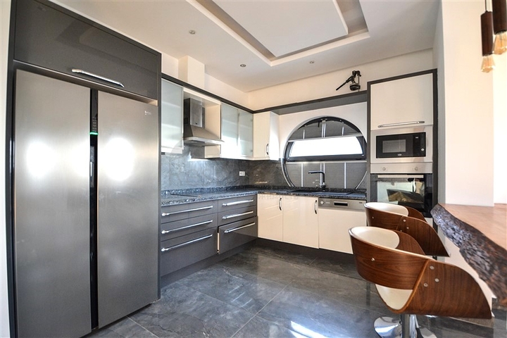 2+1 penthouse in Kargicak district  2+1 penthouse in Kargicak district