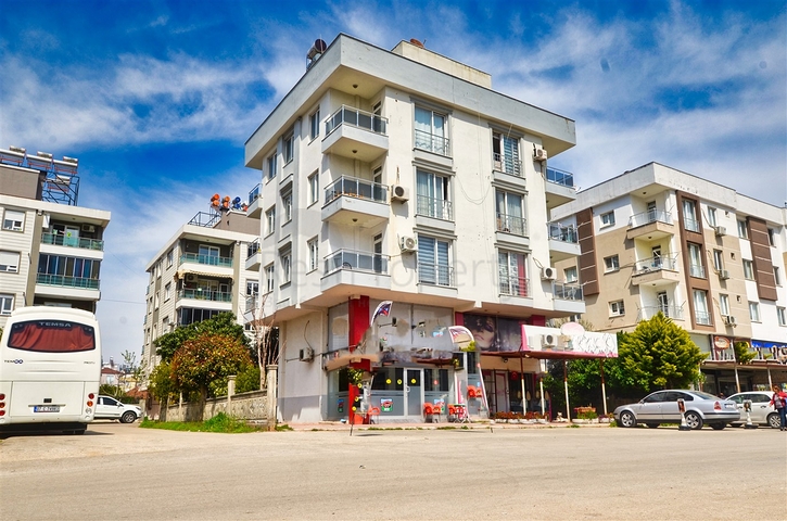 A 2+1 apartment in the Kyzylaryk - Antalya neighborhood