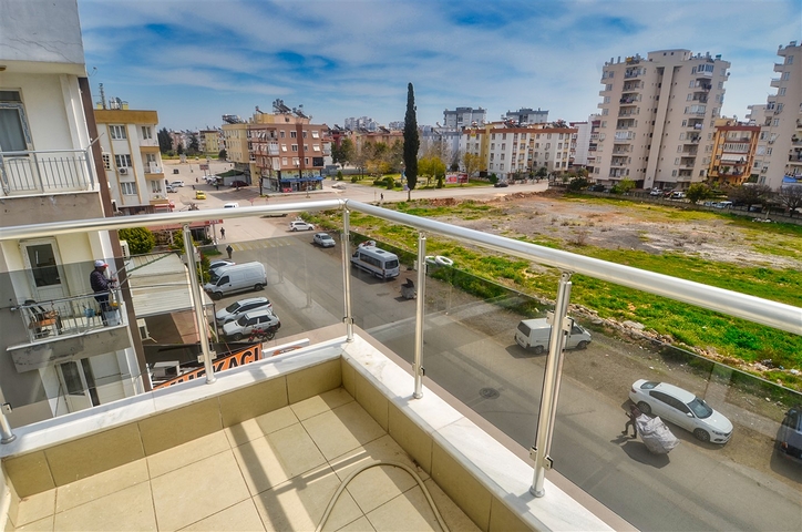 A 2+1 apartment in the Kyzylaryk - Antalya neighborhood