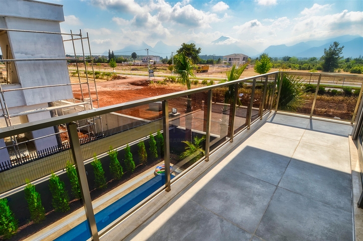 New luxury 5+1 villa in Doshemealti - Antalya area
