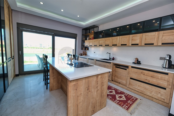 Cozy 4+1 villa in the area of Doshemealti - Antalya 