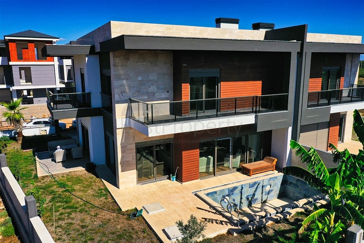 Cozy 4+1 villa in the area of Doshemealti - Antalya 