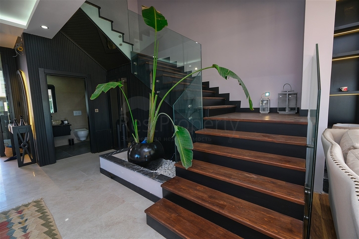 Cozy 4+1 villa in the area of Doshemealti - Antalya 