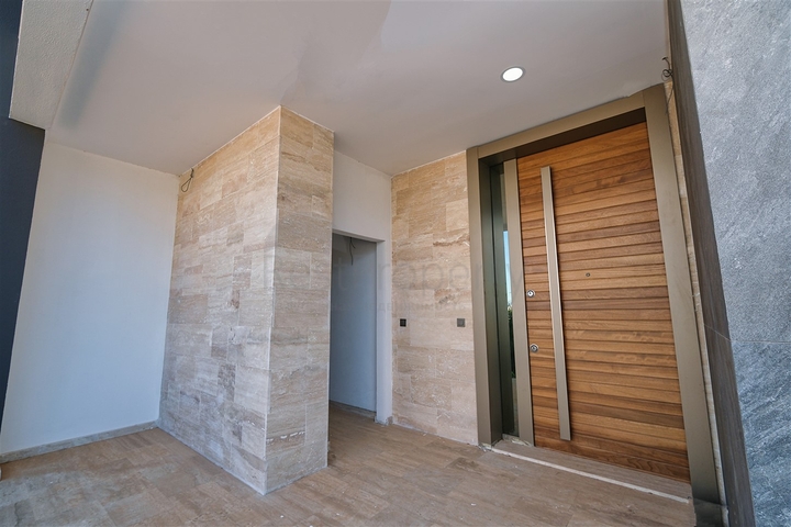 Cozy 4+1 villa in the area of Doshemealti - Antalya 