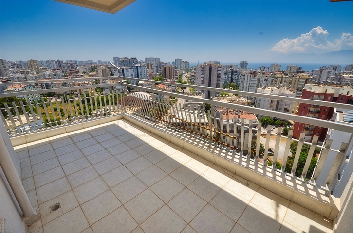 Apartment layout 5+2 in the area of Yesilbahce - Antalya 