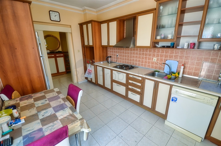Apartment layout 5+2 in the area of Yesilbahce - Antalya 