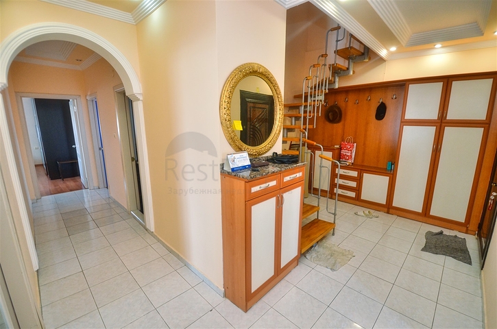 Apartment layout 5+2 in the area of Yesilbahce - Antalya 