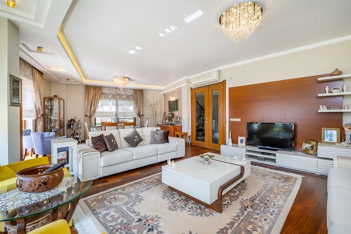 Apartment layout 7+2 in Caglayan - Antalya neighborhood 