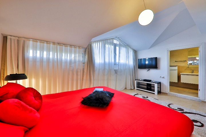 5+1 pool villa in Fethiye area 