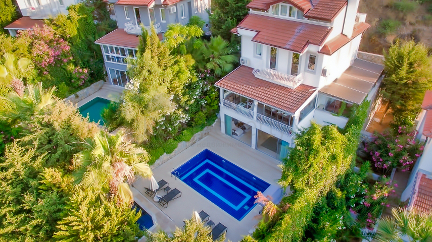 5+1 pool villa in Fethiye area 