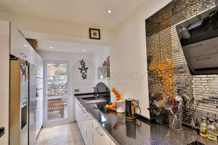 5+1 pool villa in Fethiye area 