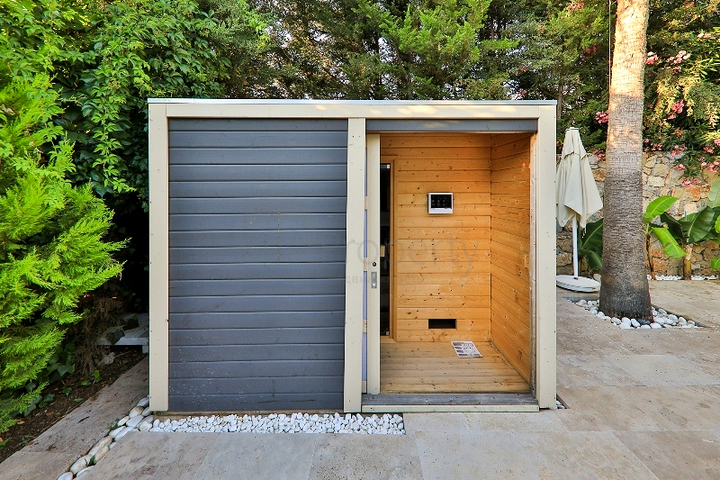 5+1 pool villa in Fethiye area 