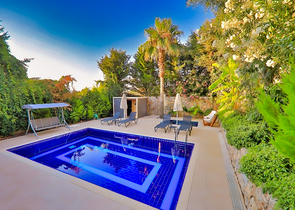 5+1 pool villa in Fethiye area 