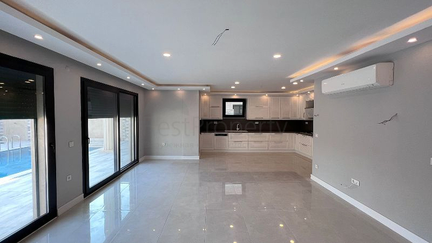 Unfurnished 5+1 villa in Fethiye area 