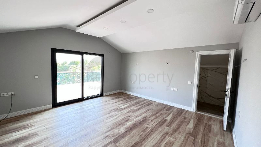 Unfurnished 5+1 villa in Fethiye area 