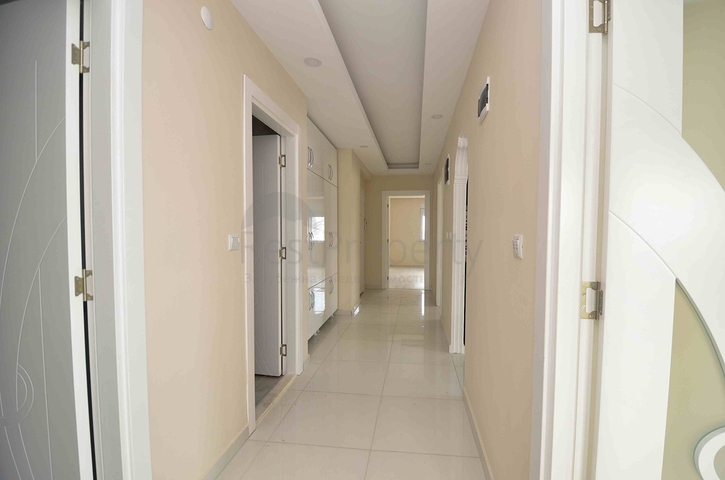 Spacious 3+1 apartment in Antalya city center