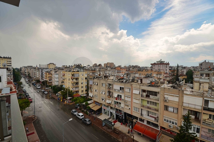 Spacious 3+1 apartment in Antalya city center