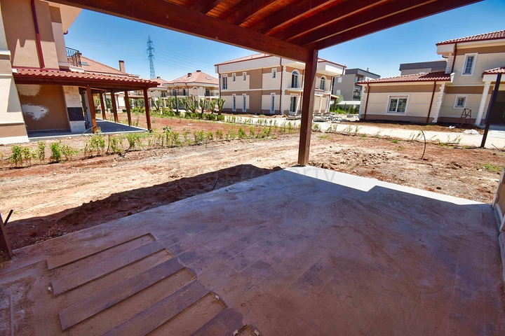 New 4+1 villa in Doshemealti - Antalya area 