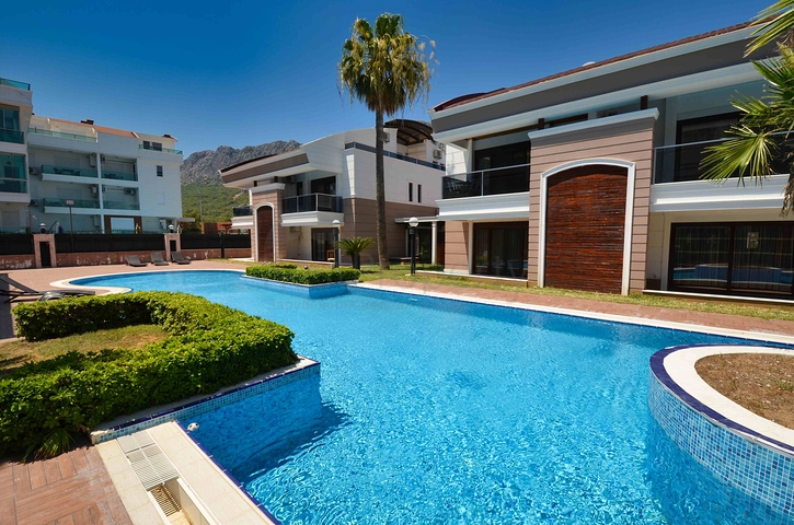 Luxury villas, 5+2 layout in Sarysu - Antalya neighborhood 