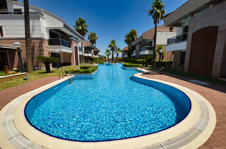 Luxury villas, 5+2 layout in Sarysu - Antalya neighborhood 