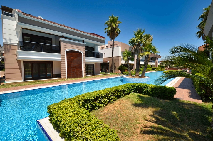 Luxury villas, 5+2 layout in Sarysu - Antalya neighborhood 