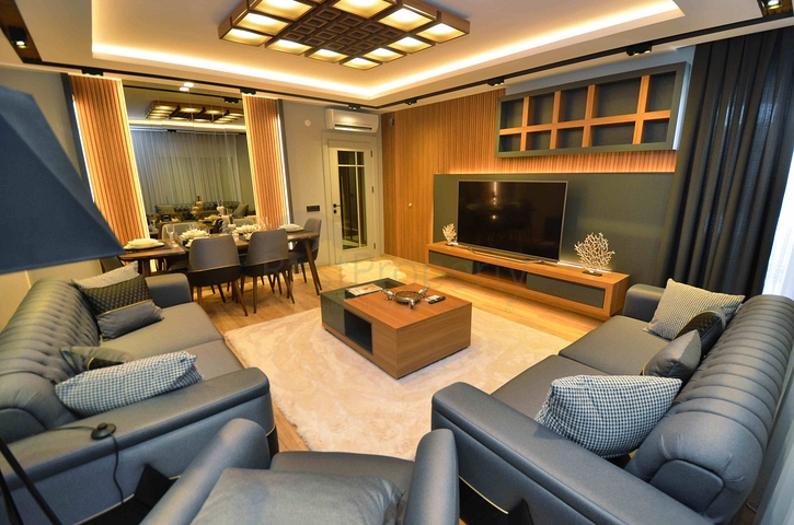 4+1 apartments in Antalya city center 