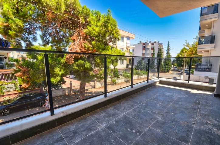 Apartment with a 2+1 swimming pool in Kepez - Antalya area