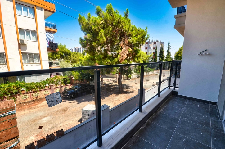 Apartment with a 2+1 swimming pool in Kepez - Antalya area
