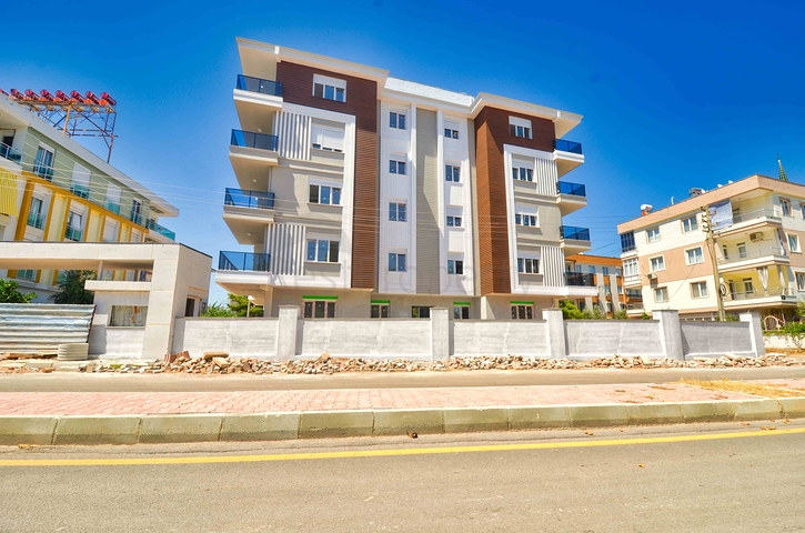 Apartment with a 2+1 swimming pool in Kepez - Antalya area
