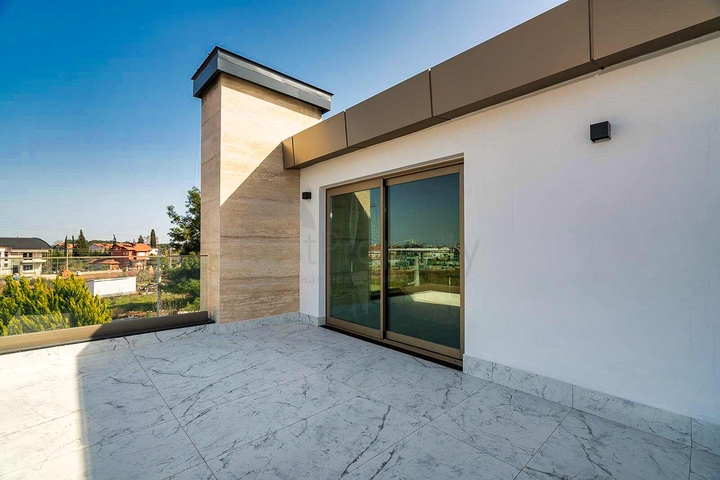 Spacious 6+1 villa in Doshemealti - Antalya area 