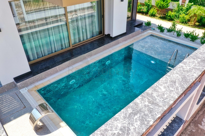 Spacious 6+1 villa in Doshemealti - Antalya area 