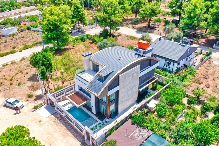 Spacious 6+1 villa in Doshemealti - Antalya area 