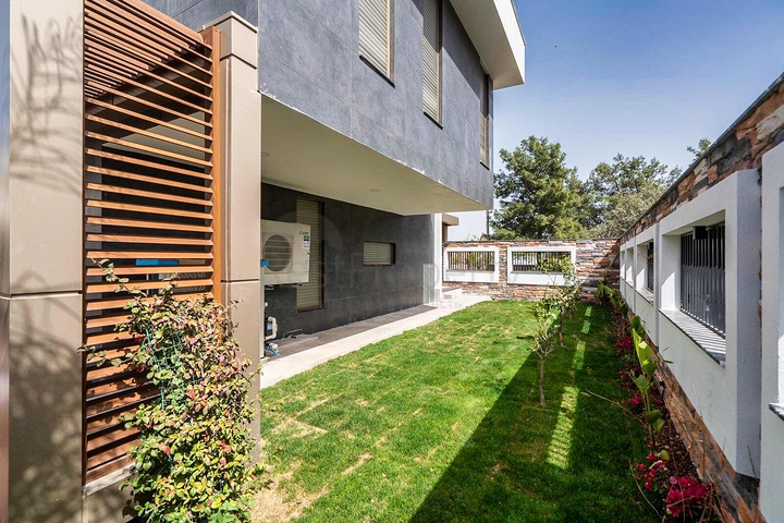 Spacious 6+1 villa in Doshemealti - Antalya area 