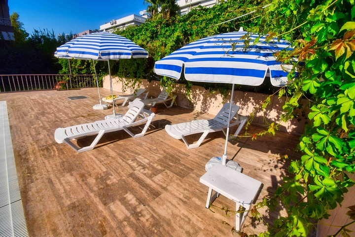 A 4+1 apartment in the Lara Antalya neighborhood A 4+1 apartment in the Lara Antalya neighborhood