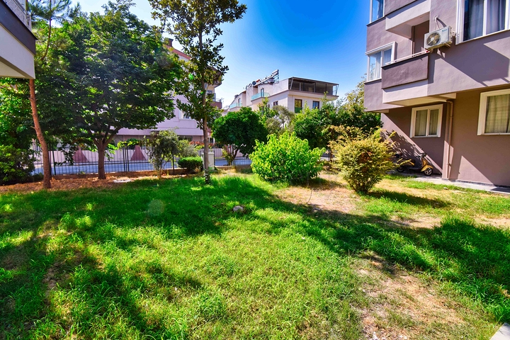 A 4+1 apartment in the Lara Antalya neighborhood A 4+1 apartment in the Lara Antalya neighborhood