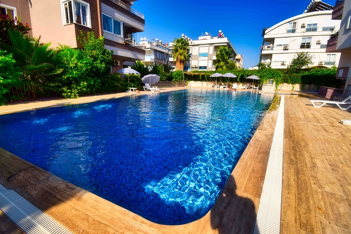 A 4+1 apartment in the Lara Antalya neighborhood A 4+1 apartment in the Lara Antalya neighborhood